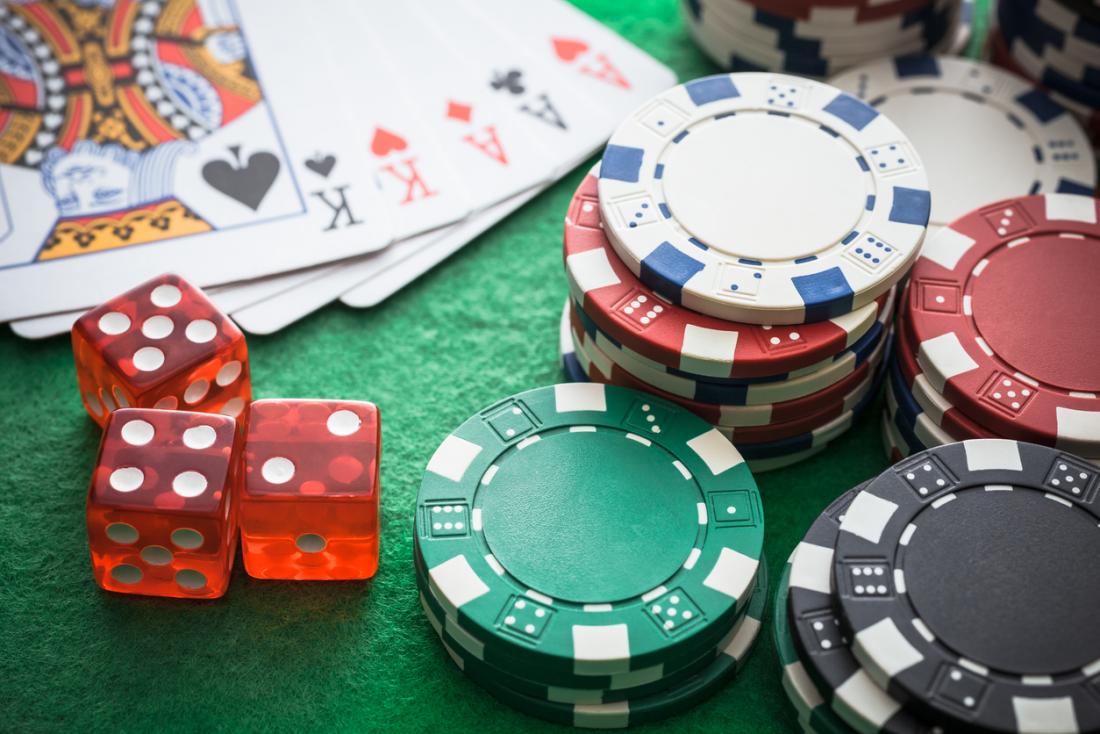 How do you be a professional internet casino player?